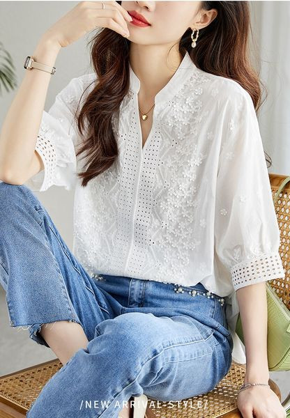 Áo ĐỤC LỖ giá 550k ạ Áo ĐỤC LỖ giá 550k ạ