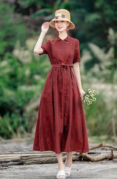 Đầm đỏ đô sọc giá 650k ạ Đầm đỏ đô sọc giá 650k ạ